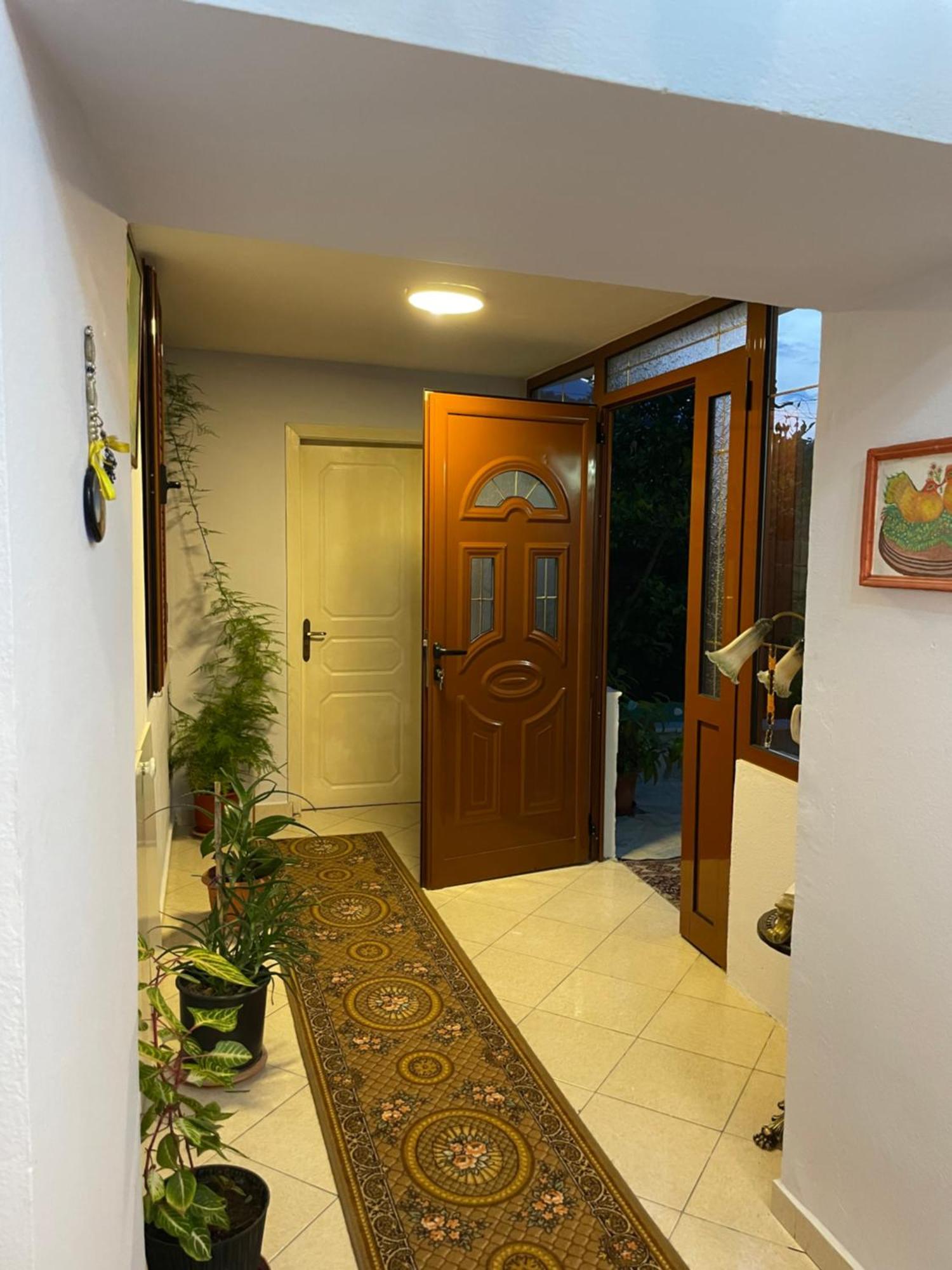Luigi Guest House จีโรคาสเตอร์ ภายนอก รูปภาพ