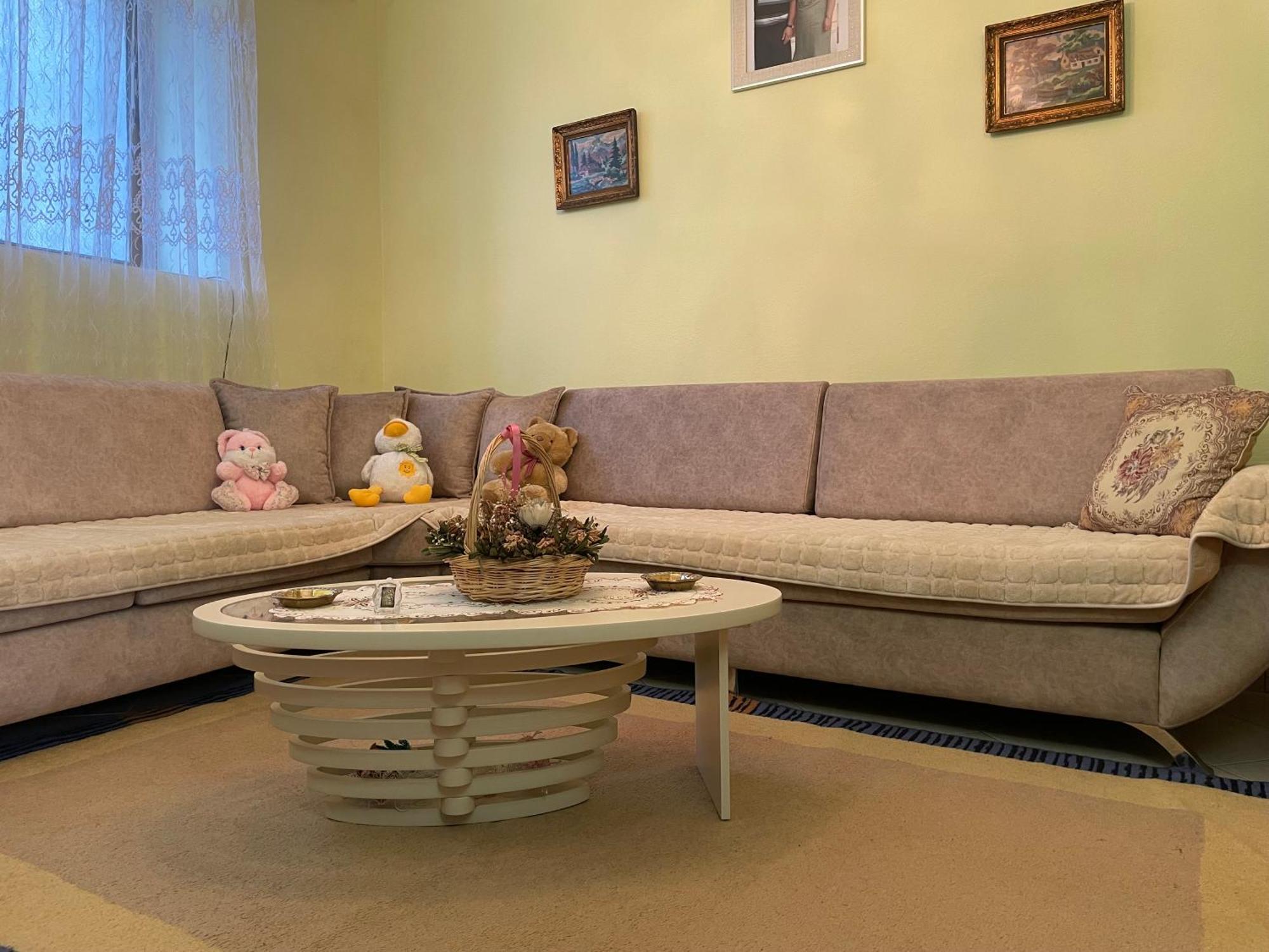 Luigi Guest House จีโรคาสเตอร์ ภายนอก รูปภาพ