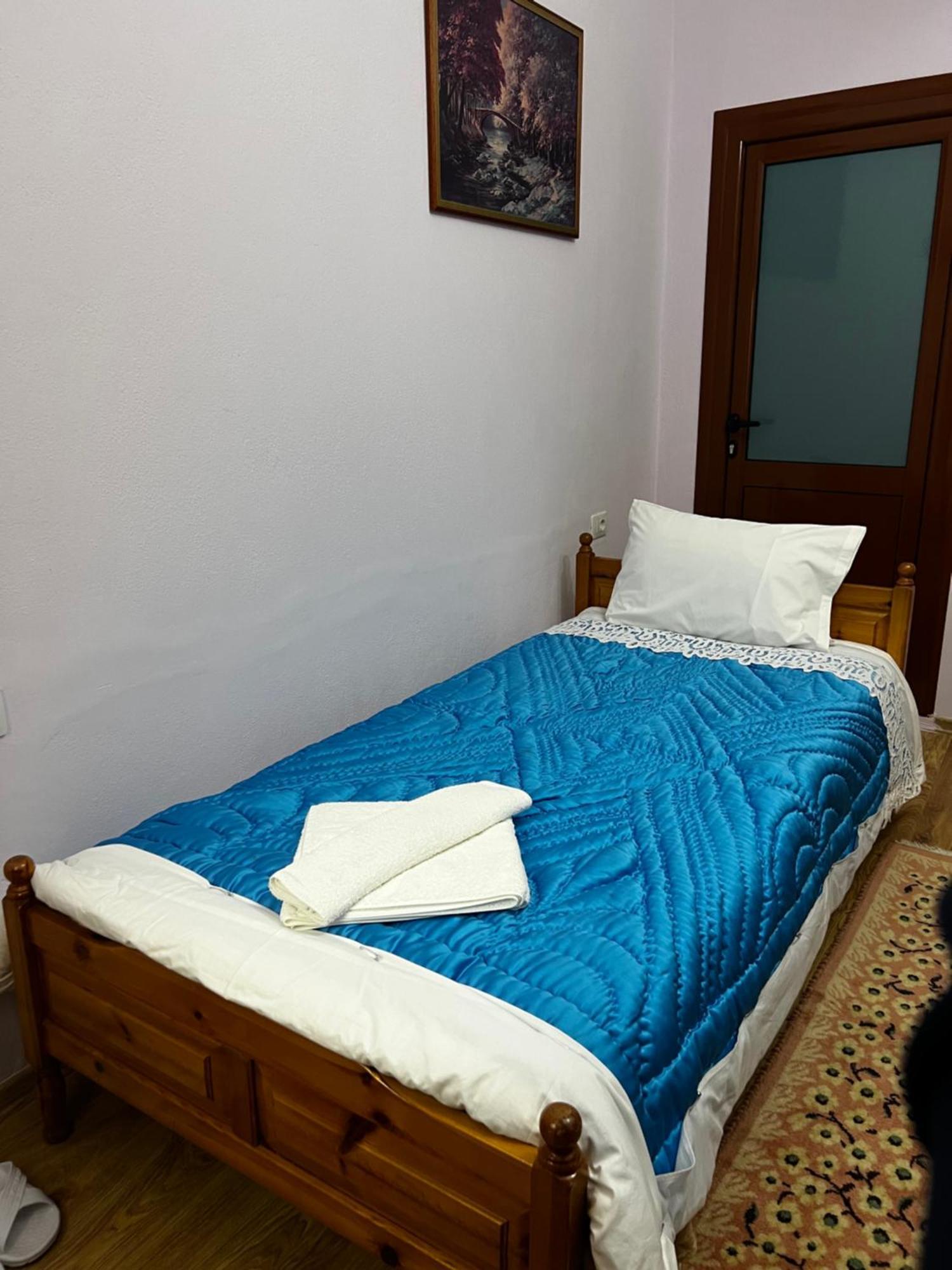 Luigi Guest House จีโรคาสเตอร์ ภายนอก รูปภาพ